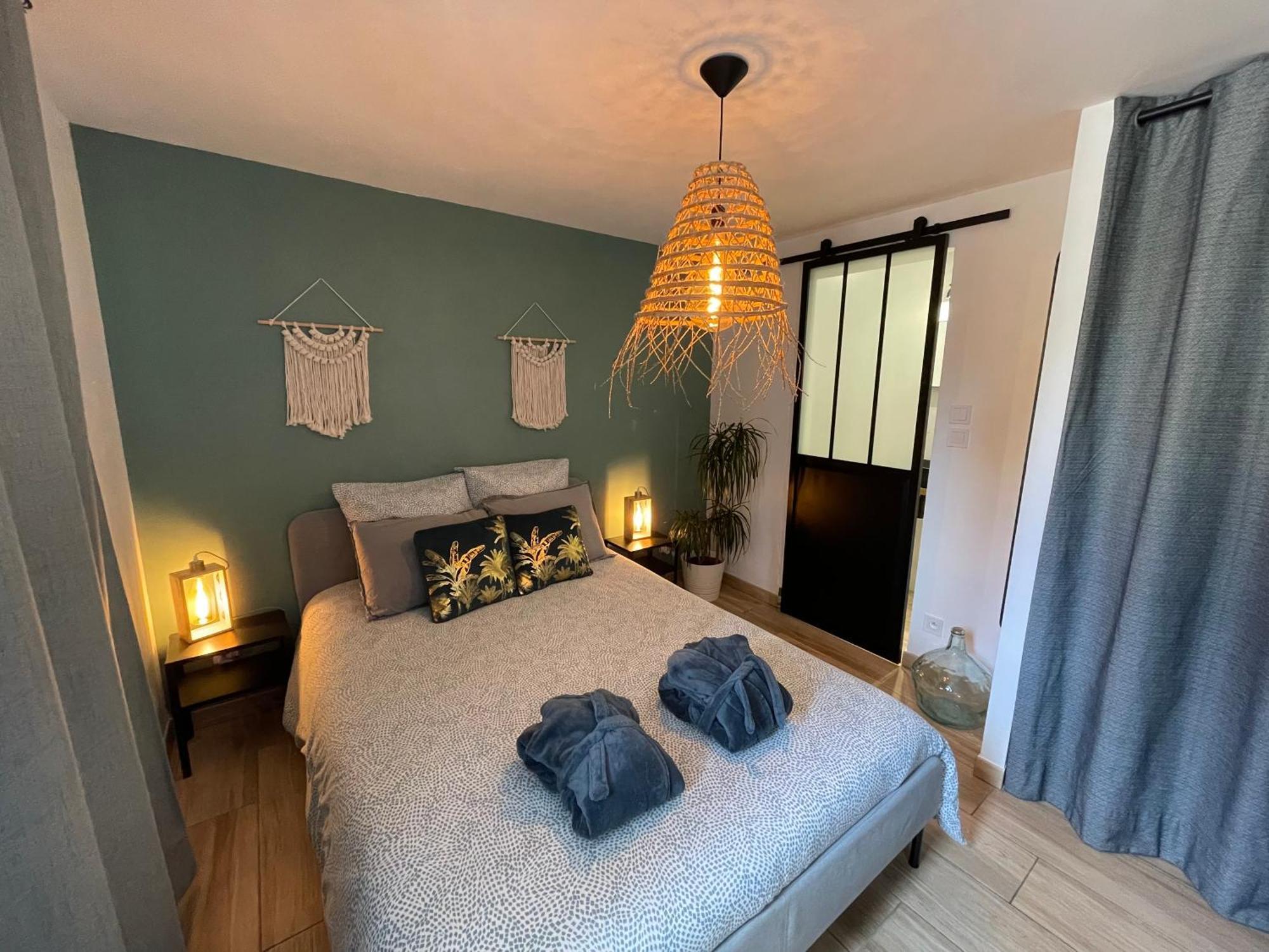 Villa Les Oliviers Spa Privatif บ็องโดล ภายนอก รูปภาพ