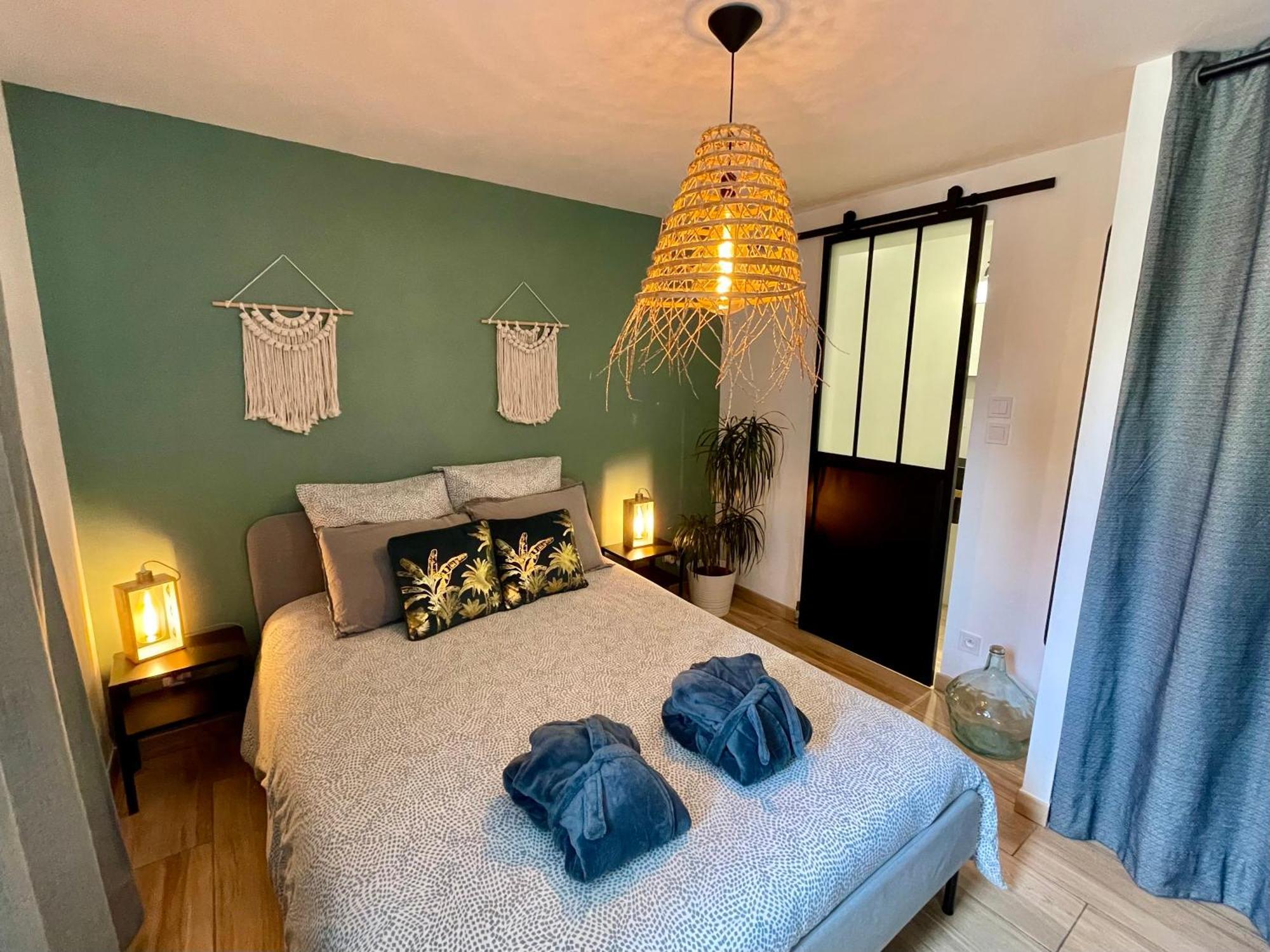 Villa Les Oliviers Spa Privatif บ็องโดล ภายนอก รูปภาพ